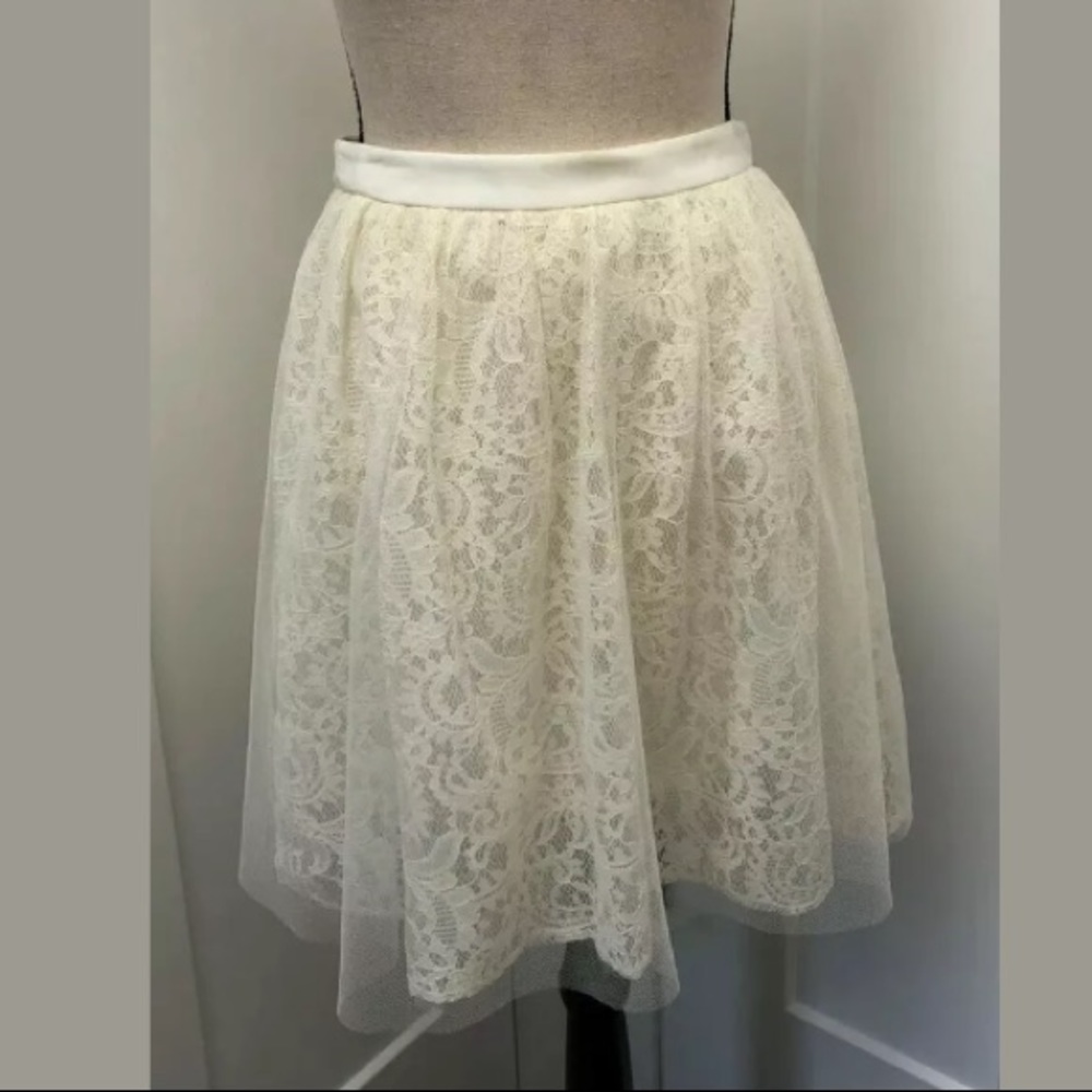 Express Women’s Circle Lace Tulle Skirt Cream Sz 2